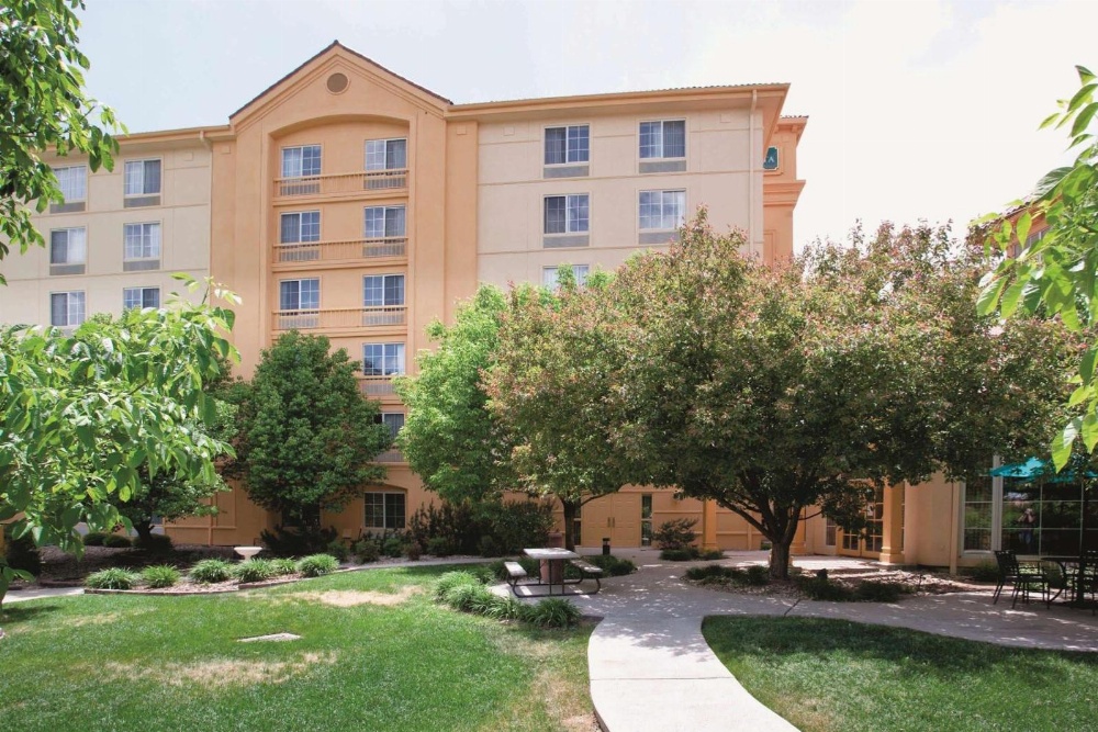 La Quinta Inn & Suites by Wyndham Colorado Springs South Airport